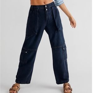 Free people ( NEVER WORN TAG ATTACHED)